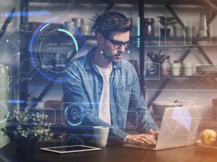 digital-freepik Man using laptop.