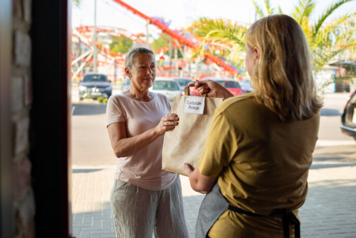 2149106425 California retailers adapting to changing consumer habits in Pomona