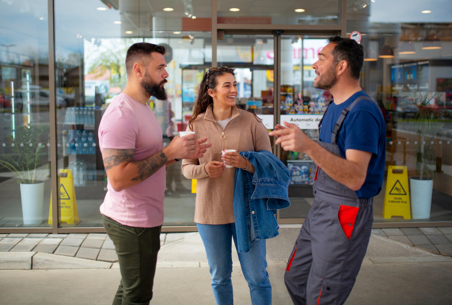 image-customer-experience-local-business Local business team delivering a strong customer experience